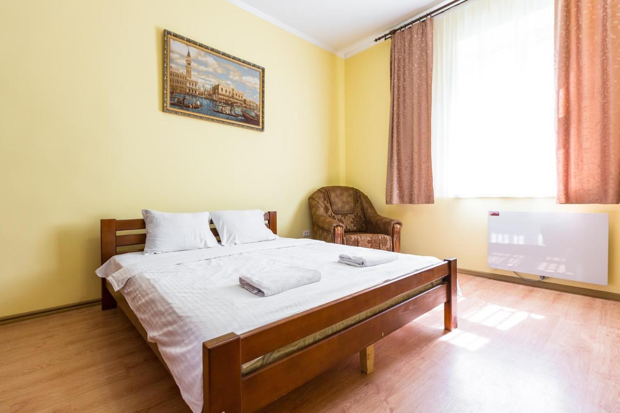 Квартира В Центрі Подобово На Вулиці Коперника 26 Біля Палацу Мистецтв Lviv Extérieur photo